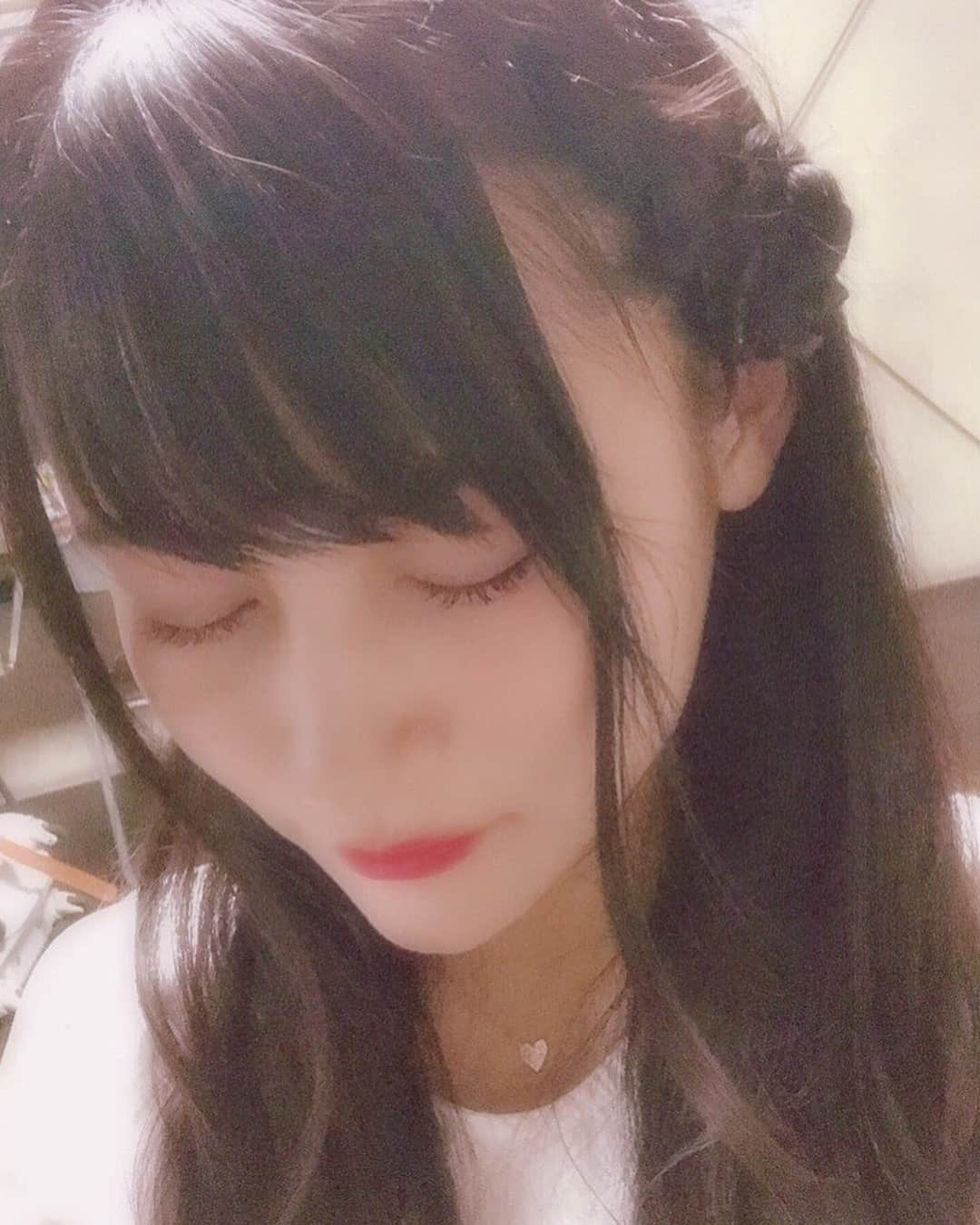 江藤彩也香さんのインスタグラム写真 - (江藤彩也香Instagram)「先日舞台でヘアアレンジしたので、インスタにも載せちゃう🌞  #ヘアアレンジ #ヘア #前髪アレンジ #アレンジ #黒髮 #髪型 #ひつじヘア #🐑 #お団子 #お団子ヘア #おだんごヘア #ハーフアップ #ポニーテール #ストレート #巻き髪 #編み込み #編み込みカチューシャ #hairstyle #hair #love #cute #cool #beauty #makeup #follwme」8月3日 0時05分 - sayakadayo_