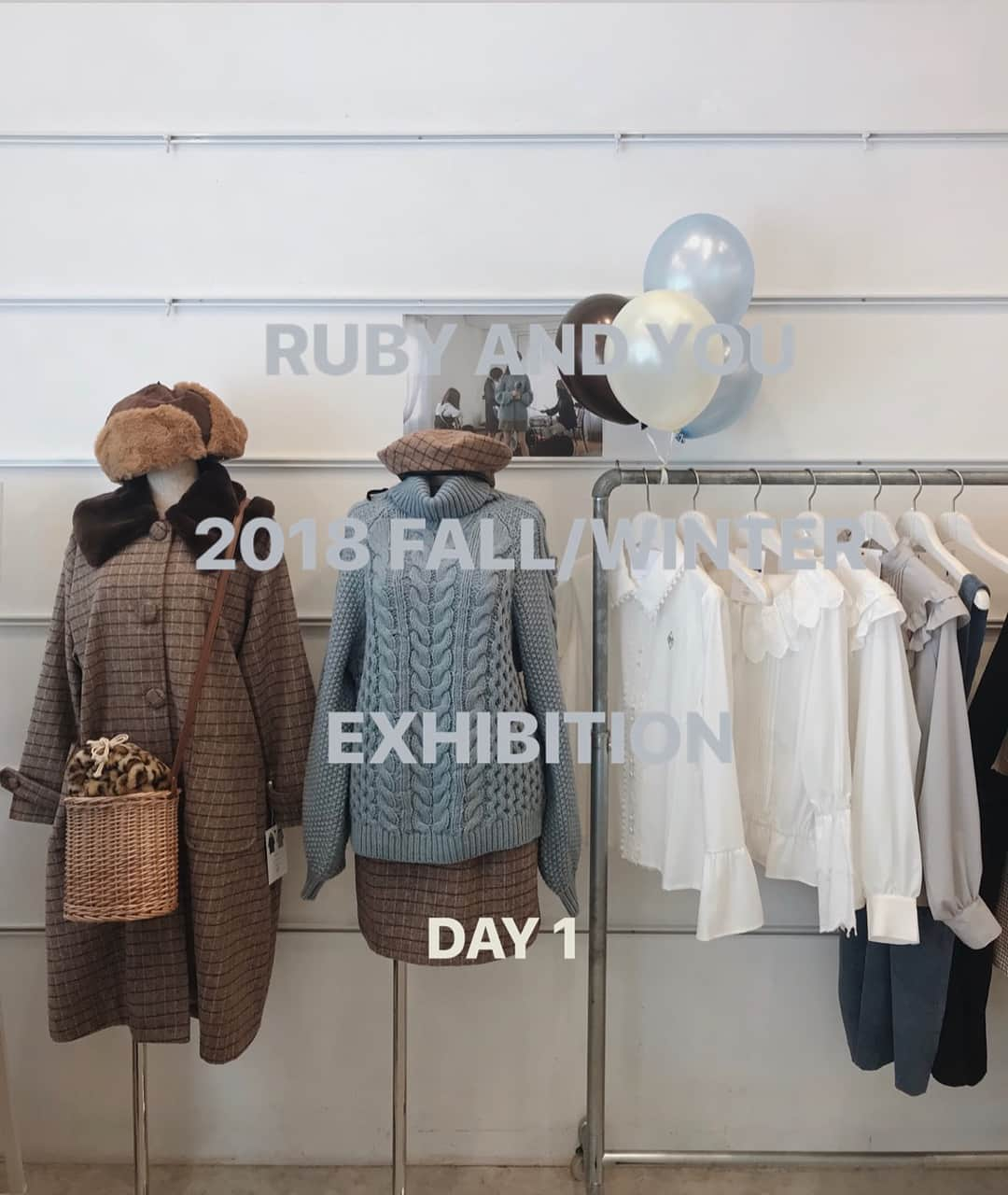 AMOさんのインスタグラム写真 - (AMOInstagram)「@ruby_and_you fall/winter collection. 2日間の関係者向け展示会が終了しました🍁 アナログ好きの音楽ギークな女の子をイメージしたコレクション。60'sを意識したコートやワンピース、ブリティッシュなチェック柄、肉厚なニットなど、いつにも増してヴィンテージ感を強めたラインナップです。 ・ 本当は展示会中に、インスタLive? 的なものをやってみようかと思っていたのですが、 やり方がよくわからず、なかなかタイミングもつかめず断念🤷🏽‍♀️ またこういう機会があればやってみたい🤳🏽」8月2日 23時10分 - amo_whale