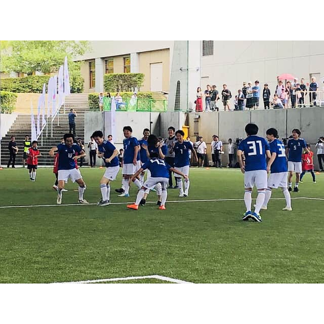 佐藤美希さんのインスタグラム写真 - (佐藤美希Instagram)「J-VILLAGE再始動記念イベント！ サッカーレジェンド、よしもとサッカー好き芸人の方々と楽しんできました⚽️ オフサイドからのゴール後追いかけられて逃げる🏃‍♀️盛り上がったー！！ サッカーの聖地J-VILLAGEから世界へ！  #Jヴィレッジ #jvillage #ナショナルトレーニングセンター #再始動 #福島県 #サッカー #ラグビー #スポーツ #レジェンド #ドリームマッチ」7月29日 20時27分 - satomiki0626