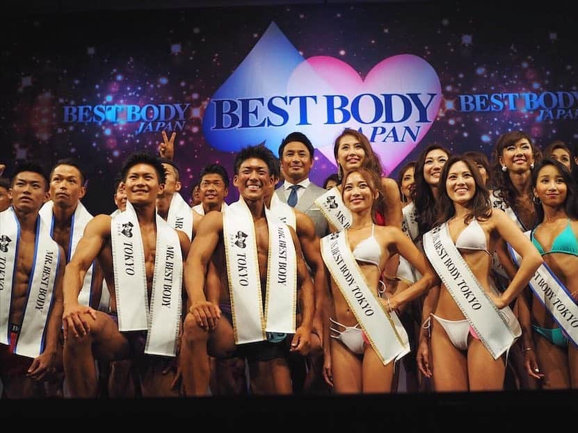 中島ケイカさんのインスタグラム写真 - (中島ケイカInstagram)「取り急ぎご報告。 . 本日開催された @bestbodyjapan 東京大会に出場しました！ 初めてでしたが、たくさんの方々に支えられてガールズグランプリ🥇を獲る事ができました！！！！ .  本当に緊張しましたがこれまで頑張ってきた結果です！ 自分の身体に満足する事なくこれから日本大会に向けて更に磨きをかけて頑張っていきたいと思います🙈💙 . 来ていただいたお友達、関係者様方、来れなくても応援して下さった方々、そして何より支えて下さったトレーナーの @tatsutore と @noriko3.25 には心から感謝しています。。 . また明日写真と詳しく載せたいと思いますので 取り急ぎのご報告と致します！！ . #bbj #bestbodyjapan #tokyo #ベストボディジャパン #東京大会 #ガールズクラス #グランプリ #心から感謝します」7月29日 22時19分 - kathy_tan529