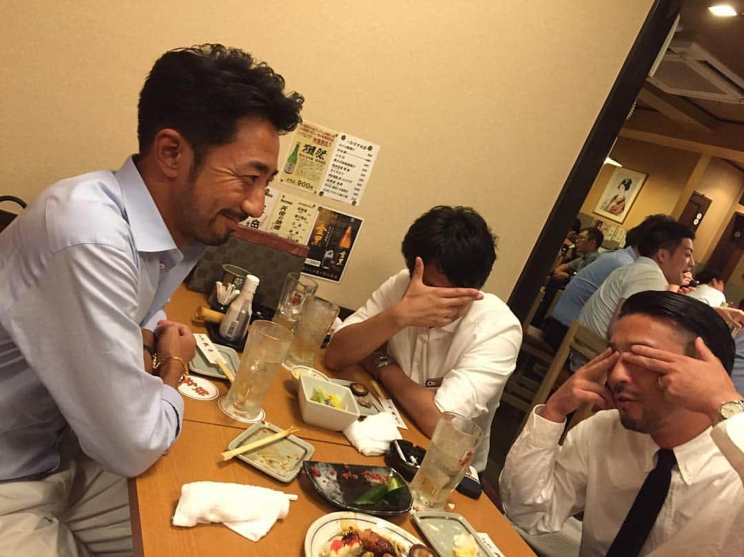 のインスタグラム：「移動編集部。居酒屋ミーティング。 #meeting #forzastyle #干場義雅 #アニキ #時短 #働き方改革 #フォルツァスタイル #フォルツァ #気絶 #mtg」