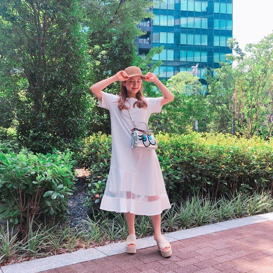 ひよんさんのインスタグラム写真 - (ひよんInstagram)「👗🌻🌈💖 ㅤㅤㅤㅤㅤㅤㅤㅤㅤㅤㅤㅤㅤ 今日も暑いから楽ちんワンピース👗💘 👉 @rizon._official  ㅤㅤㅤㅤㅤㅤㅤㅤㅤㅤㅤㅤㅤ #fashion #coodinate #rizon #pr #korean #ootd #summer #패션 #패션스타그램 #오오티디 #코디 #한국인 #희영 #원피스 #이뻐지기 #ワンピース #コーデ #ファッション #韓国人 #ひよん #インスタ限定」7月30日 13時31分 - cchan_fee4