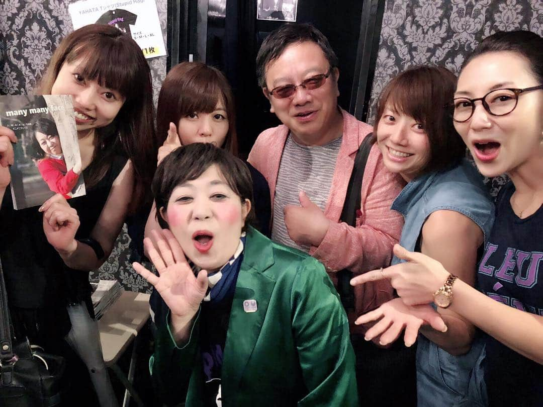 前田友理香さんのインスタグラム写真 - (前田友理香Instagram)「八幡カオルちゃんの単独ライブ「2020（にーぜろにーぜろ）」 随分と前に開催💦載せるの遅すぎ・・・。すみません。見に行きましたよ！日テレの尼さん、ひぃ、みほちゃんと(✪ฺω✪ฺ) かおちゃんの美人マネージャーさんともパシャり🤳 本当、面白かったぁー！！ 歌あり踊りあり、もちろん小池百合子あり！ ミニラが可愛かった♡あたしの顔がミニラみたいだね（笑） 写真集また、GETしちゃったよ📕！！ さぁ、東京オリンピックまであと、2年を切りましたね。さぁて、誰とどこで観戦するやらー💦💦 #八幡カオル #単独ライブ #小池百合子 さん #峯岸みなみ さん #爆笑 #東京オリンピック #2020 #tokyoolympic #いつぞやシリーズ」7月30日 8時52分 - yurikamaeda