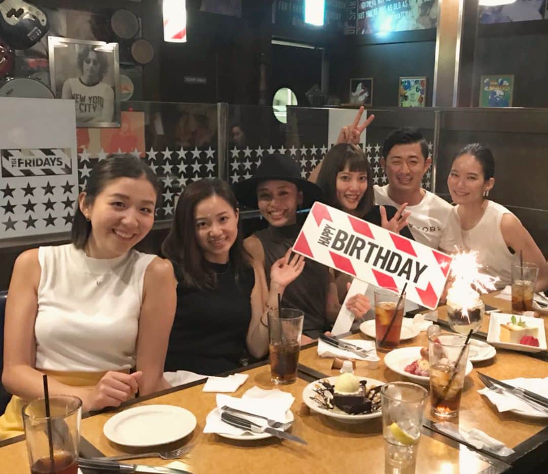 小松舞さんのインスタグラム写真 - (小松舞Instagram)「#birthday #bdparty #girls #friends #sundayfunday #tokyo #girlsnight  なっちゃんおめでとう💓」7月30日 10時00分 - mai_____k_