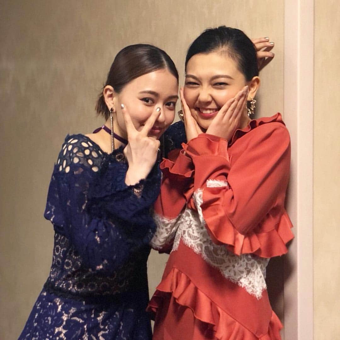 野田美桜のインスタグラム：「#映画SUNNY #サニー #芹香 役  #山本舞香 たん💜 同い年だけど大好きなお姉ちゃん。 壁ドンされた…☺️！！！！！」