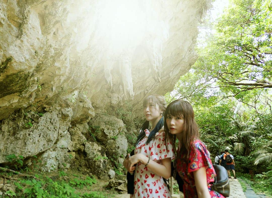 山内あいなさんのインスタグラム写真 - (山内あいなInstagram)「🌿🍃マイナスイオン🌲🌳 #サイサイハイサイ2018 #サイサイ #SILENTSIREN #沖縄 #斎場御嶽」7月30日 16時23分 - ainayamauchi3131