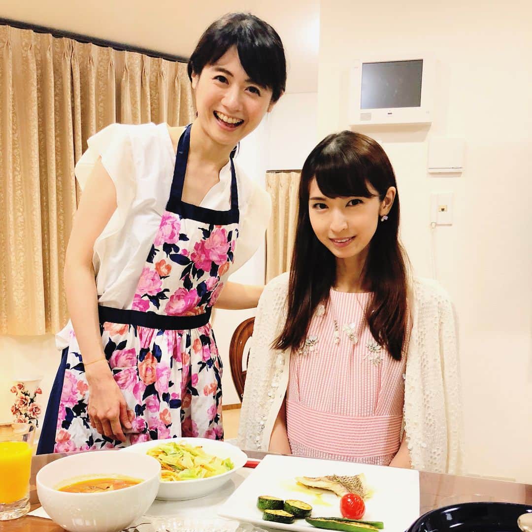 川村優希さんのインスタグラム写真 - (川村優希Instagram)「先日、松尾依里佳ちゃんの家にお邪魔しました🏠 久しぶりに会えて嬉しかった✨ 合間に手際よく準備をしてくれて、豪華で美味しい手料理でおもてなしをしてもらいました😢 えりかちゃんは良き母良き妻で素晴らしすぎるし、生後5ヶ月のお嬢ちゃま可愛すぎるし、ご主人も素敵すぎるし、この家で暮らしてもいいですか...??って言いたくなった😂笑 #松尾依里佳 ちゃん #エプロン姿 #好き #川村優希」7月30日 20時12分 - yuki.kawamura.official