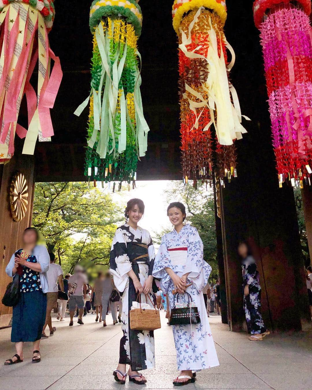 内藤理沙さんのインスタグラム写真 - (内藤理沙Instagram)「* * 👘🍻🏮🍧 * #japan #tokyo #yasukunishrine #yukata #축제 #유카타 #도쿄 #浴衣 #夏の思い出 #靖国神社 #みたままつり #清水由紀 ちゃん」7月30日 21時02分 - risa_naito_official