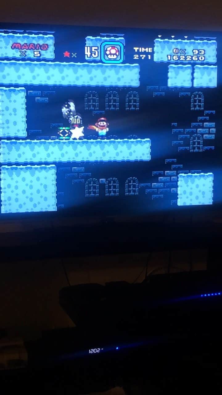 メラニー・イグレシアスのインスタグラム：「Brb, making retro gaming YouTube channel.」