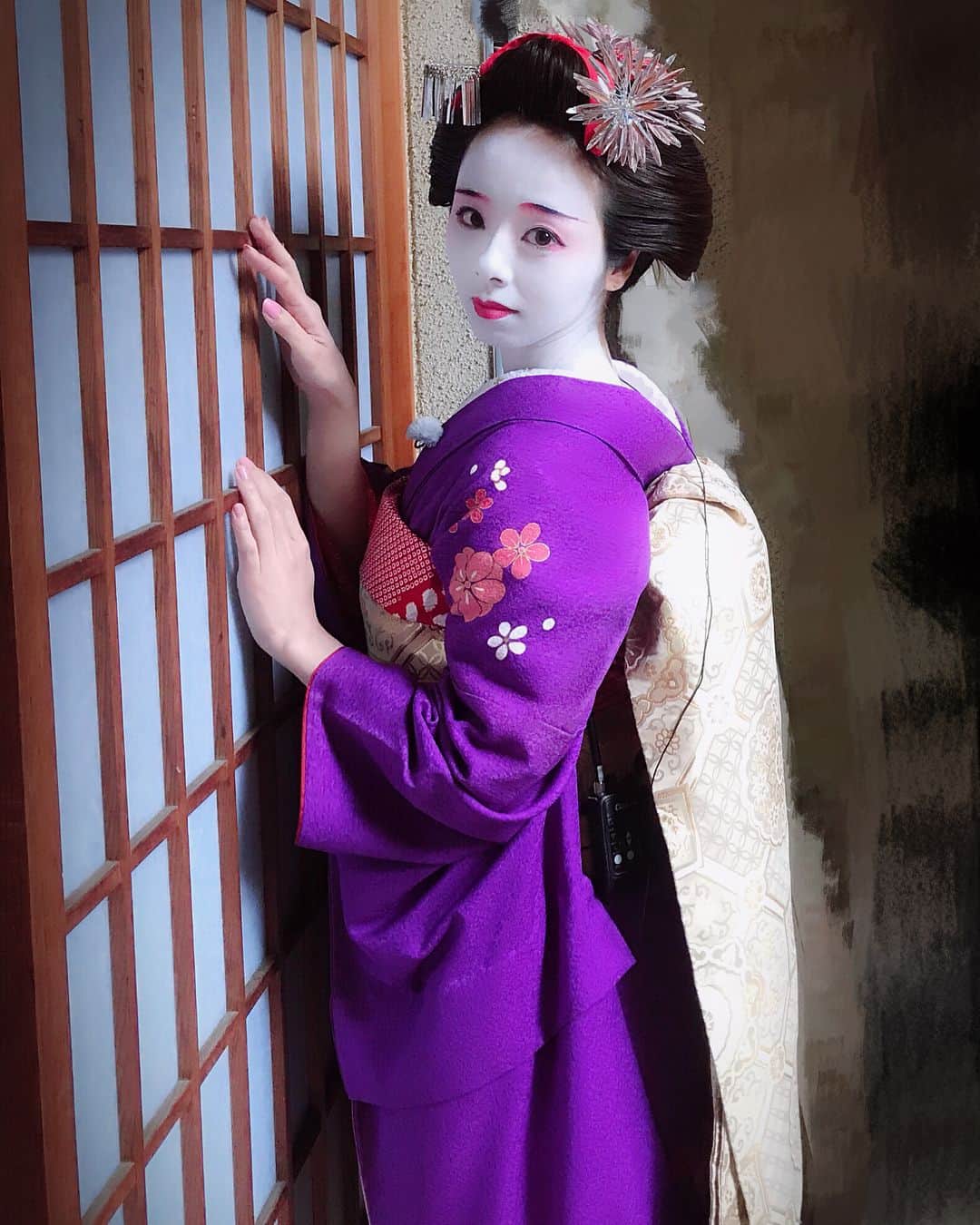 川村真洋さんのインスタグラム写真 - (川村真洋Instagram)「京都にて舞妓さん。 又 舞妓さんになりたいなぁ♡  #真洋 #마히로 #MAHIRO #京都 #舞妓さん」7月31日 12時22分 - mahiro_kawamura_official