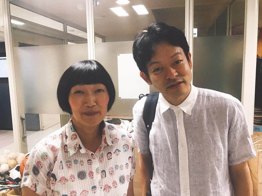 山中崇さんのインスタグラム写真 - (山中崇Instagram)「遭遇しました、川村エミコ。彼女は大学時代の演劇サークルの後輩なんです。」7月31日 12時45分 - takashi_yamanaka.official