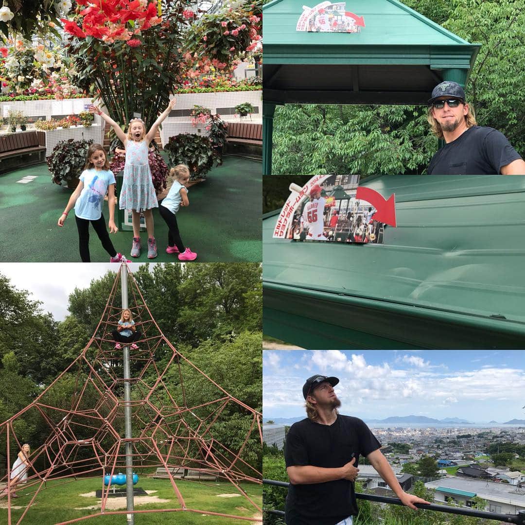 ブラッド・エルドレッドのインスタグラム：「Had a BLAST! at the Hiroshima Botanical Gardens with the girls! Also found this old pavilion from Mazda Stadium where one landed! ⚾️💪!#エルドレッド55 #🌹🌺🌸🌼🌻」