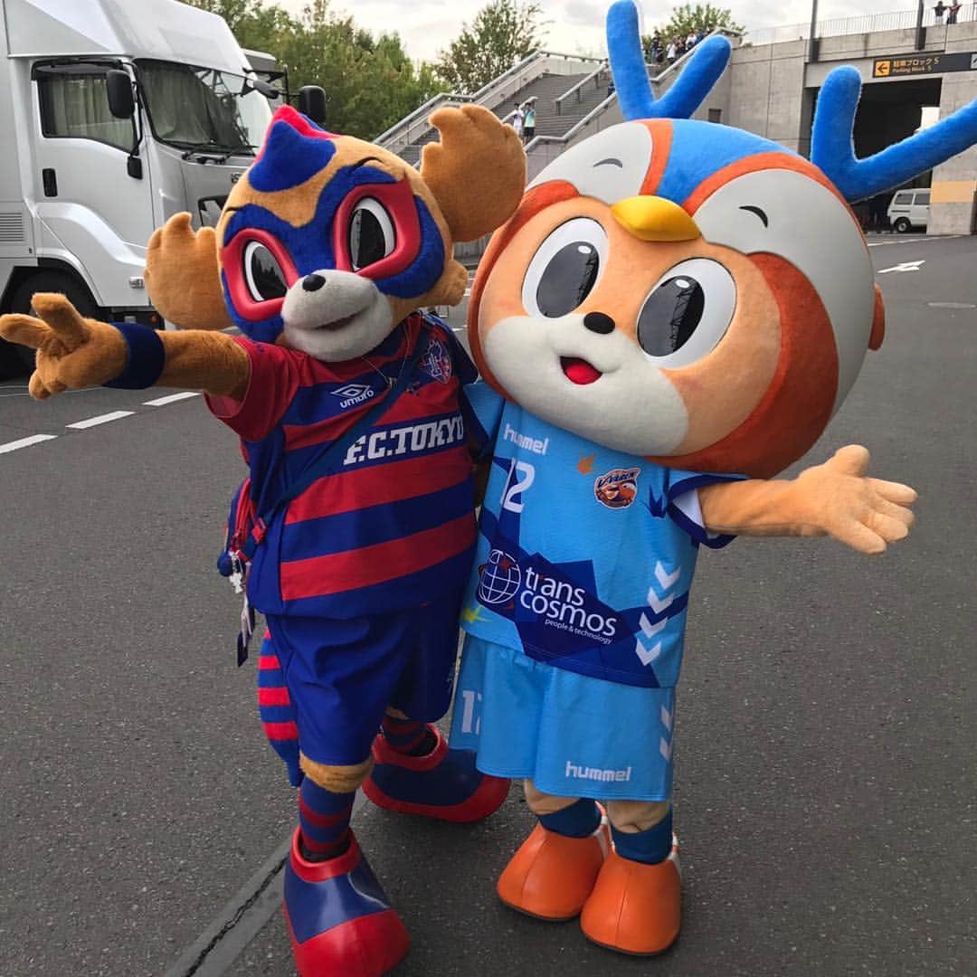 ヴィヴィくんさんのインスタグラム写真 ヴィヴィくんinstagram ダンスがとってもおじょうずな東京ドロンパさん Vvaren Vファーレン長崎 ヴィヴィくん 東京ドロンパ さん 7月31日 15時56分 Vivikun Vvn