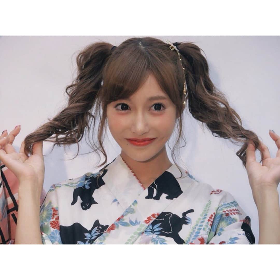 明日花キララのインスタグラム：「今年もはやくたくさん浴衣着たいな..👘💠🌱🐈🍉 . #去年の猫柄」