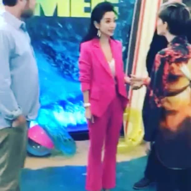 リー・ビンビン（Li Bingbing）のインスタグラム：「@rubyrose 💗💗🐰 I will miss you #themeg @megmovie #libingbing #rubyrose」