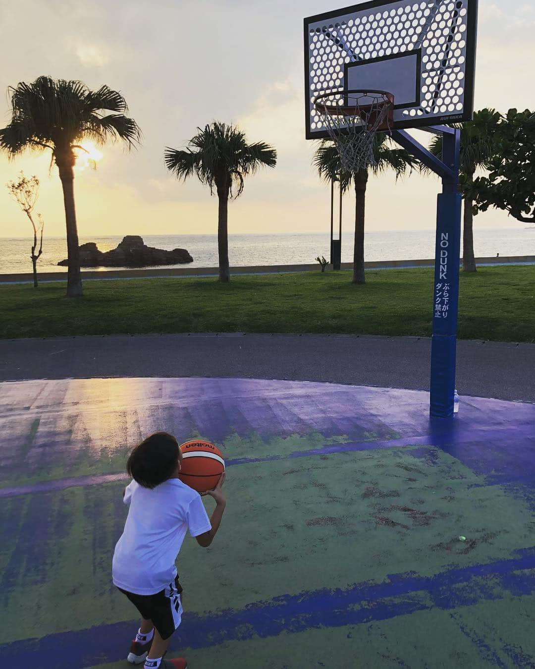 寒竹隼人のインスタグラム：「頑張れ〜⛹️‍♂️ 応援してるぞ📣 #息子 #バスケはじめました」