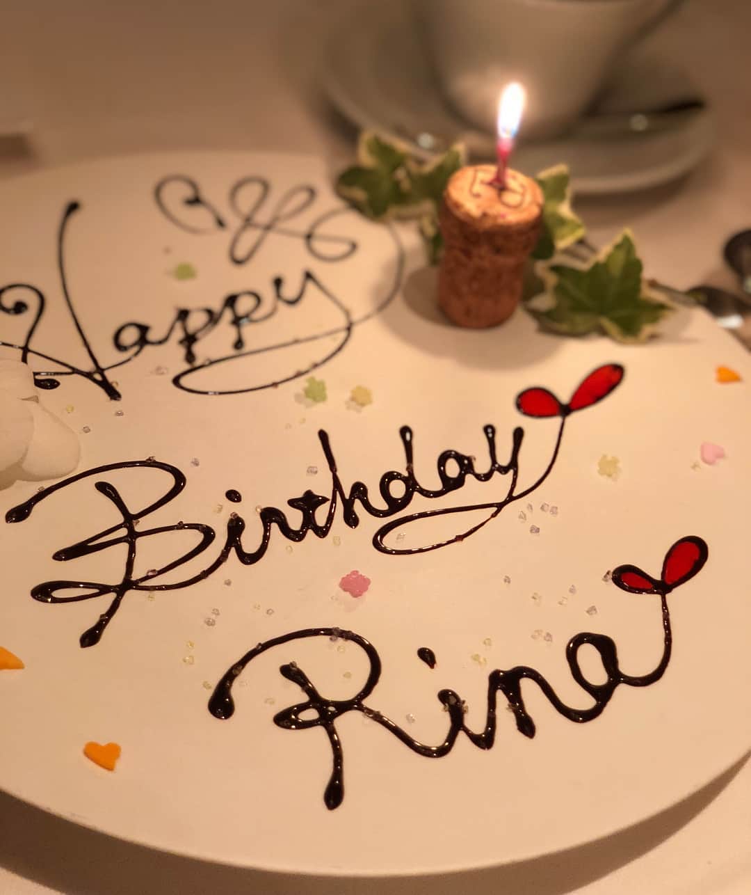 彩星りおんのインスタグラム：「いつまで誕生日投稿続くねん。﻿ すみません。嬉しかったんです。﻿ お付き合いください。お願いします🙏🏻 ﻿ ﻿ 最後のサプライズはお気に入りのトリュフのお店で早めのディナー🍽🍸産後こんなにゆっくりコースをいただいたのは初めて✨﻿ プレゼントにルブタンのお財布をもらいました😍﻿ 新調したかったから嬉しいー‼︎✨﻿ 母になっても派手に自分らしく生きて欲しいという夫からのメッセージだそうです。笑﻿ わたくし関西人なので基本派手好きなのです💜💛💚 ﻿ ﻿ 母、攻めの姿勢で参ります‼️﻿ ﻿  I got a louboutin's purse from my husband on my birthday💕﻿ He definitely knows my sense of fashion ;)﻿ I'm gonna be a COOL mom!!! ﻿ ﻿ #birthdaydinner ﻿ #truffe﻿ #birthdaygift﻿ #louboutin﻿ #louboutinpurse ﻿ #momslife ﻿ #lifeintokyo ﻿ #トリュフ﻿ #財布新調 ﻿ #ルブタン﻿ #靴は幅狭でなかなか合わない﻿ #母攻めます」