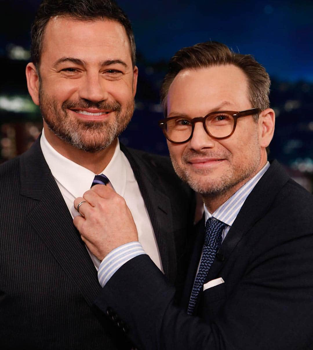 クリスチャン・スレーターのインスタグラム：「Watch me on @jimmykimmellive TONIGHT! Thanks for having me @jimmykimmel & @iamguillermo, I always love seeing you. #kimmel #abc #thewife」