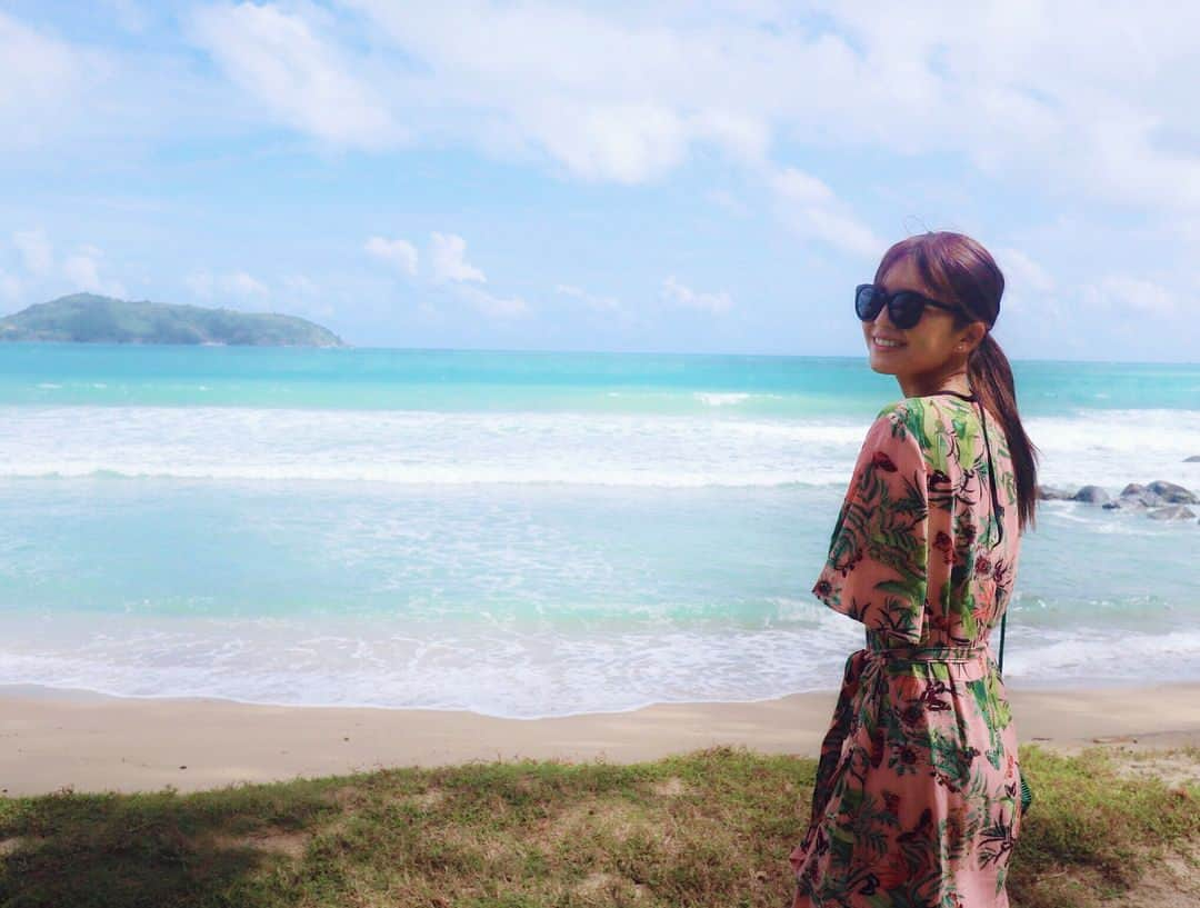 宇野実彩子さんのインスタグラム写真 - (宇野実彩子Instagram)「. 最高ロケーション🏝 リゾートには花柄もマストですね🌺 #うの旅」8月1日 10時06分 - misako_uno_aaa