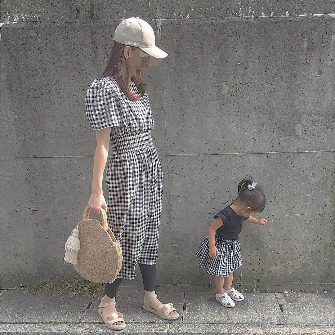 Kaorinさんのインスタグラム写真 Kaorininstagram コーデ記録 ギンガムチェックワンピース Moderobe レギンス Mode Robe Official バッグ Zara Zara キャップ Illusie300 サンダル Zarakids ギンガムチェックでリンクコーデ 末っ子のギンガム