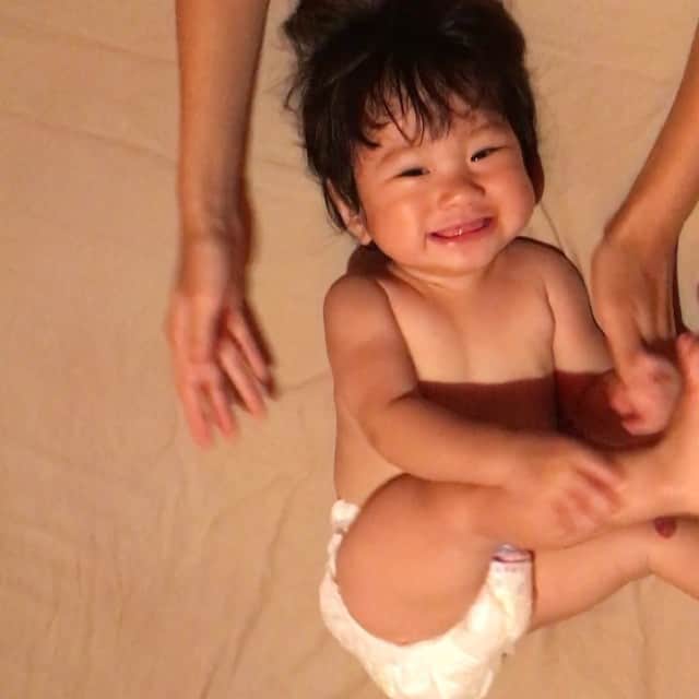 宮坂桃子のインスタグラム：「胸を鷲掴みにされるような可愛さ #親バカ #バカ親 #どちらとも言える」