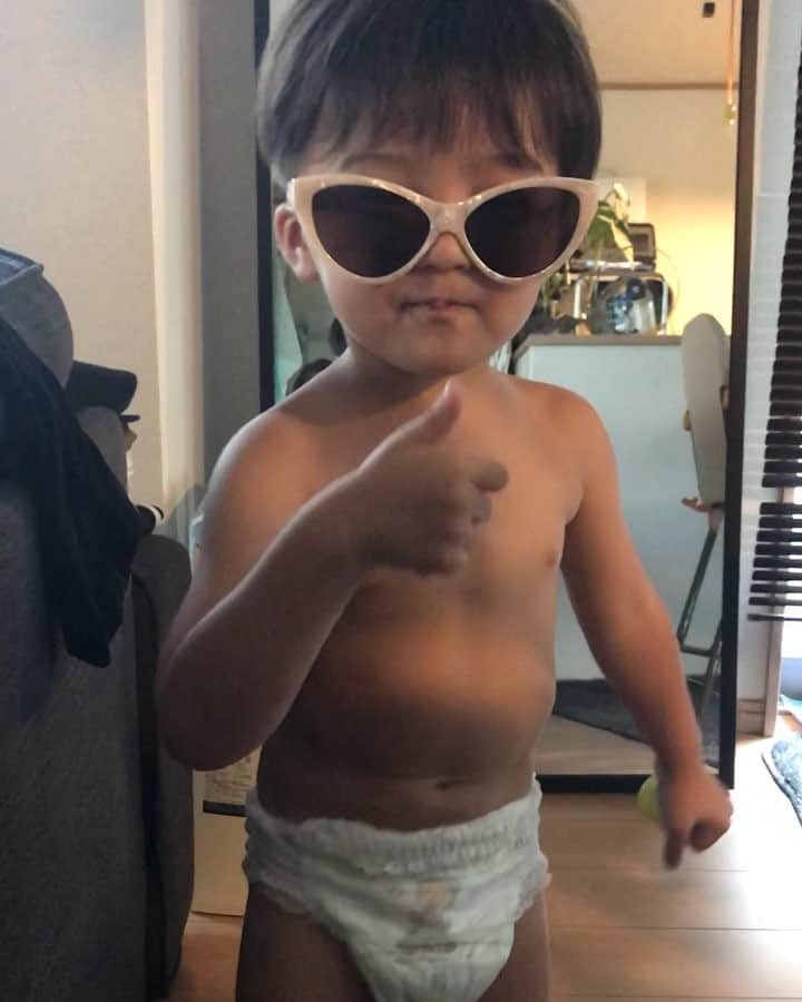 藤倉幸子のインスタグラム：「話題の「USA」🇺🇸 昊も歌うよ！踊るよw  可愛すぎてやばい。」