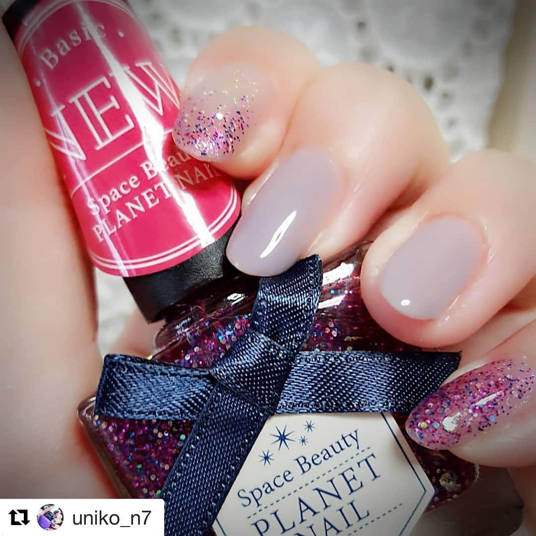 【PLANET NAIL（プラネット ネイル）】公式さんのインスタグラム写真 - (【PLANET NAIL（プラネット ネイル）】公式Instagram)「@uniko_n7 さん PLANET NAIL Basic Line PL26 #ラプラスの魔力 を使用したネイルアレンジのご紹介ありがとうございます💅 ・ #プラネットネイル#planetnail#パープルネイル#パープルラメ#ポリッシュネイル #Repost @uniko_n7 with @get_repost ・・・ ポリッシュ頼みで 何の捻りもないネイルですが... ※しかも眠れず夜中に塗った適当さ...＞＜ #@planet.jp  ラプラスの魔力 とZOYA  Vickieのおかげでず 감사합니다🙏  人差し指と小指のベースに MY DANCE BK003を 塗ってます！  #セルフネイル #ネイルポリッシュ #@planet.jp ラプラスの魔力(sakuちゃん素敵便💕) #ZOYA #네일  #셀프네일  #네일컬러  #네일폴리쉬 #紫式部365 #式部リティ #パープリスト #シマーが好き #シマ子」8月1日 18時26分 - planet.jp