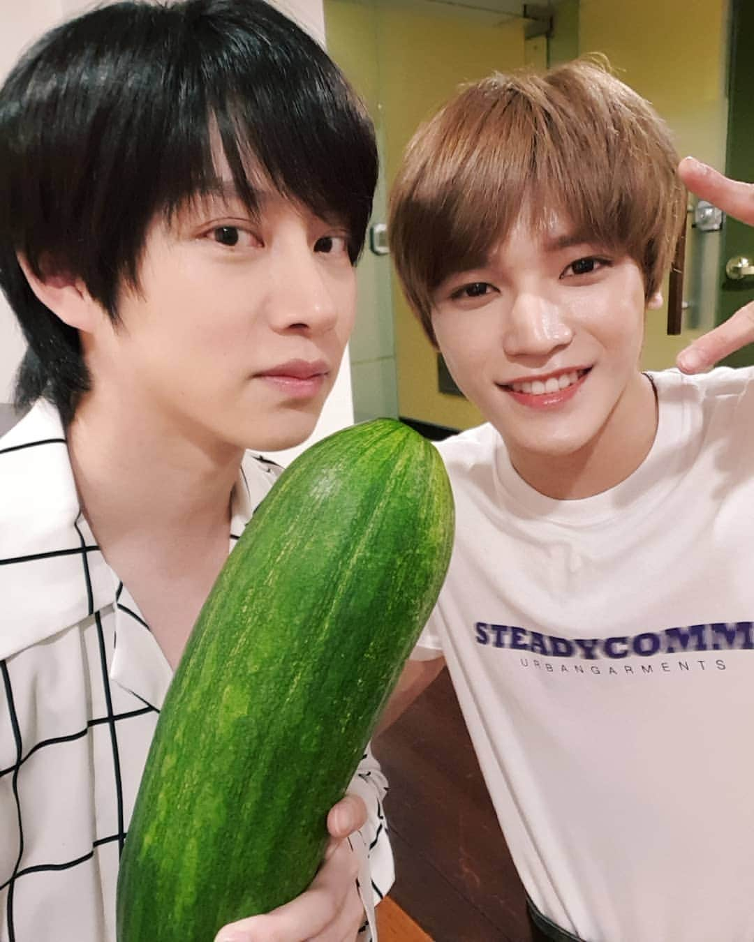 ヒチョルさんのインスタグラム写真 - (ヒチョルInstagram)「🥒 TY Track🐣 TY Track🐓 #NCT #태용」8月2日 11時21分 - kimheenim