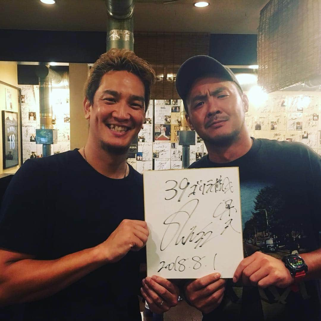 枡田慎太郎さんのインスタグラム写真 - (枡田慎太郎Instagram)「昨日は試合後初めて元楽天藤江さんの焼肉39ゴリラに行ってきた！ 時間も遅かったしサクッとでしたが美味かったー！ 是非大阪に来た際にはみなさん足はこびましょか！ #大阪#難波#焼肉#39ゴリラ#美味し#藤江均#ありがとう#がんばーる#アラボーイ」8月2日 12時39分 - masushin78