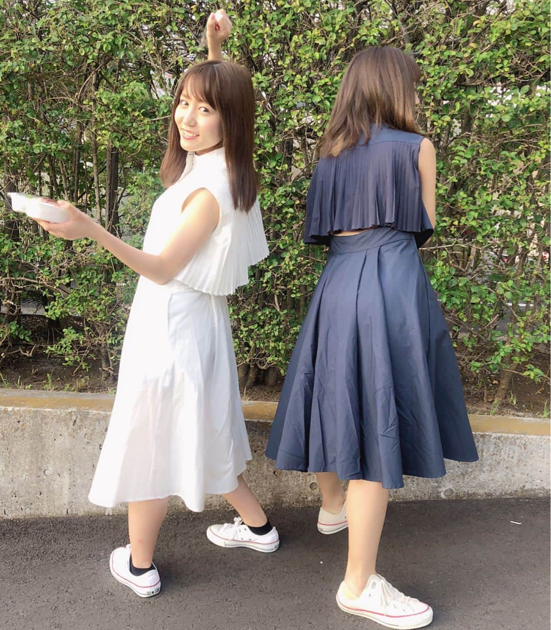 斉藤真木子さんのインスタグラム写真 - (斉藤真木子Instagram)「昨日の握手会では @obamina__43 とお揃いのワンピースでぴた☺︎♥︎☺︎ #makicode」7月9日 22時35分 - saitomakiko628