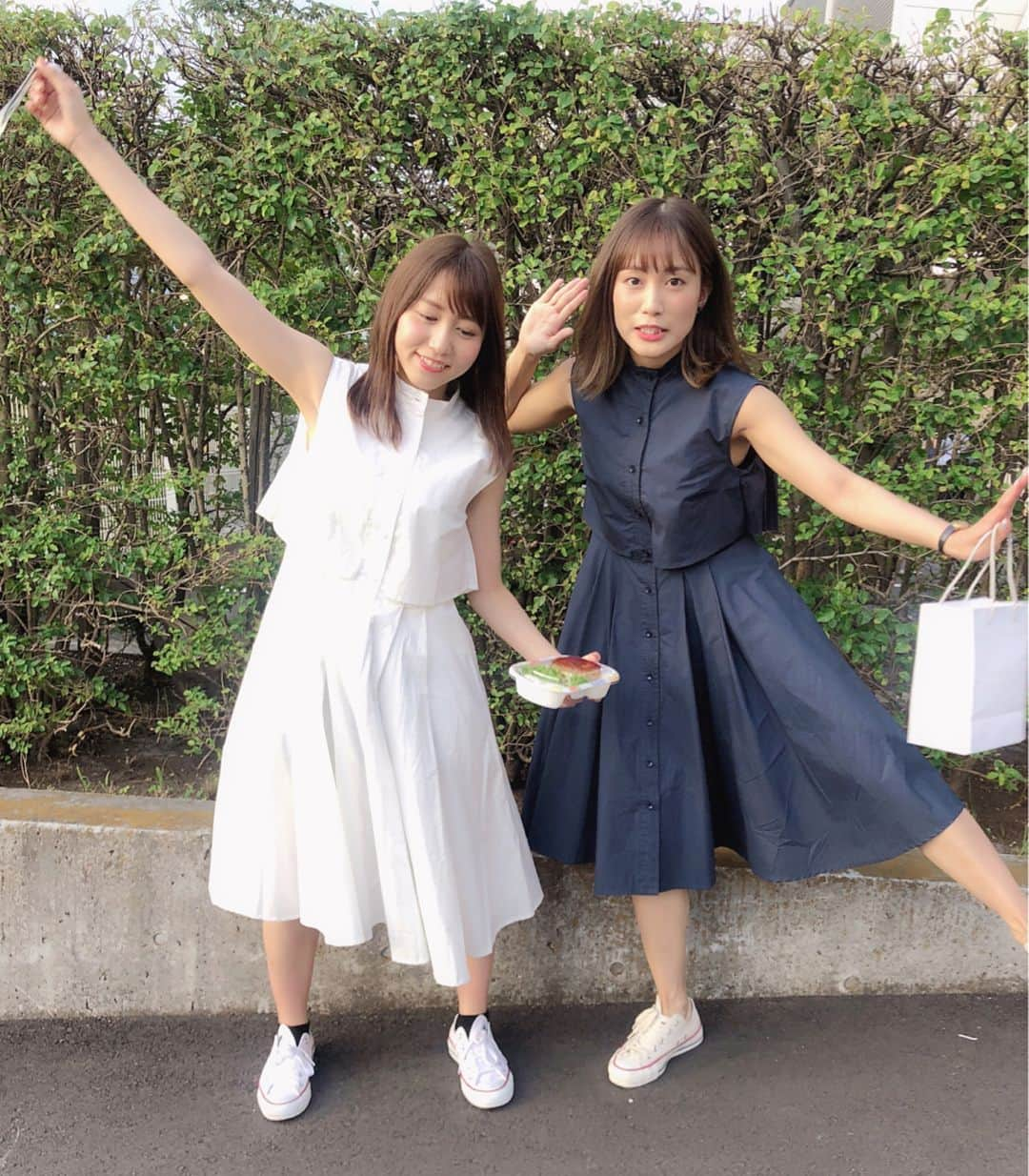 斉藤真木子さんのインスタグラム写真 - (斉藤真木子Instagram)「昨日の握手会では @obamina__43 とお揃いのワンピースでぴた☺︎♥︎☺︎ #makicode」7月9日 22時35分 - saitomakiko628