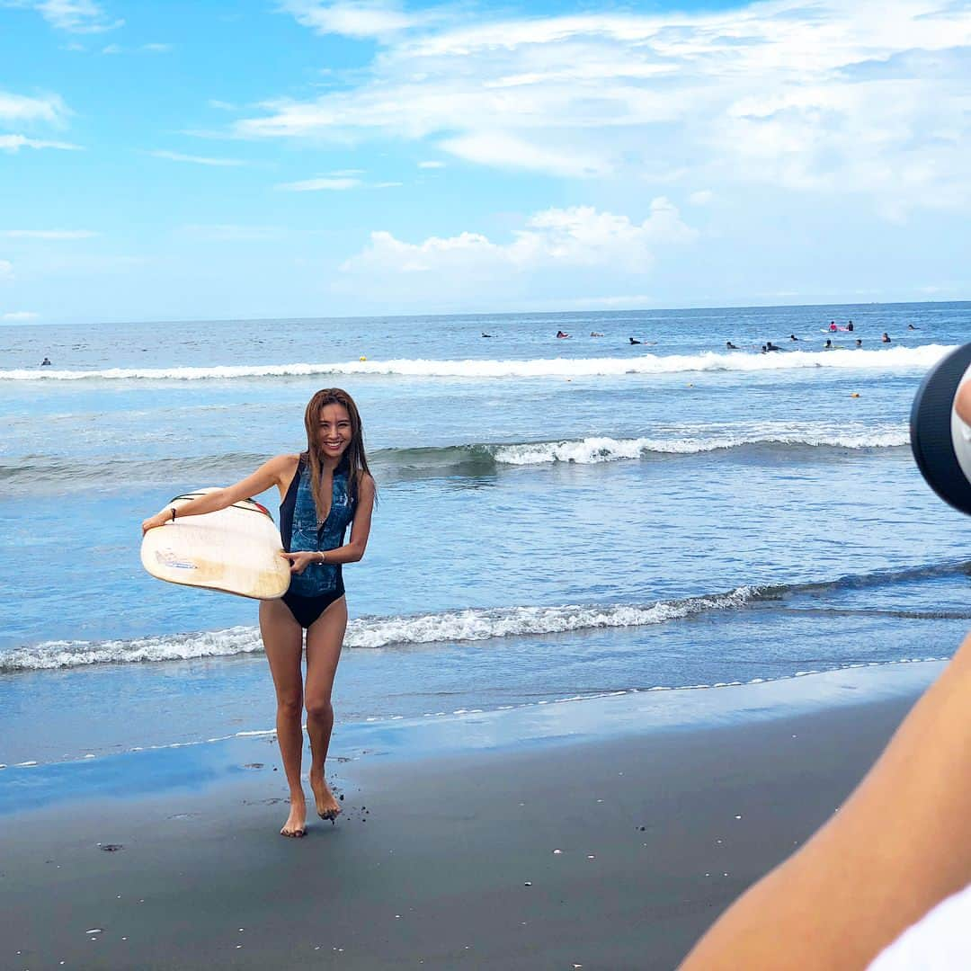 南美沙さんのインスタグラム写真 - (南美沙Instagram)「雑誌【surfing life】の取材撮影❤︎. . 詳細は8月号で🙌. . 沢山素敵な写真を撮って頂いたので、どの写真が使われるか自分でもドキドキです😊🙏. . 自分の好きな撮影と素敵な編集チームの皆様で、終始ずっと楽しかったです☺️🙌✨. . . @yuki_bluebird  @kazuhiro.joy.kimura . . ありがとうございました✨ 是非、8月号 をお楽しみにー🤗❤︎. . . . . .#surf #サーフィンライフ #surfinglife  #南美沙 #サーフボード  #波 #サーフガール#波乗り女子 #サーファー #surfergirl  #surf #サーフィン女子 #サーフィン #サーフ #サーファーガール #サーフ系 #surf #surfing #surfgirl #サーフィンライフ  #海#surfstyle #サーフファッション #海 #surfergirl」7月9日 18時33分 - miee.misa