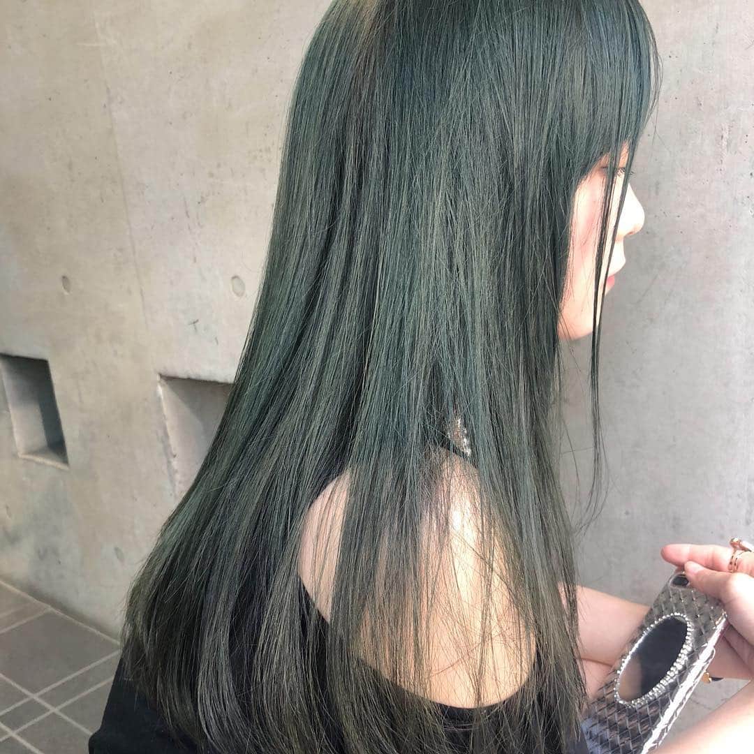 モタイハヤトさんのインスタグラム写真 モタイハヤトinstagram Olive Ash グリーンを深めのアッシュと組み合わせてお洒落に オススメカラーです モタ髪 モタゼミ Wille Wille Motai Hair Color Hairarrange ヘアアレンジ ヘアセット