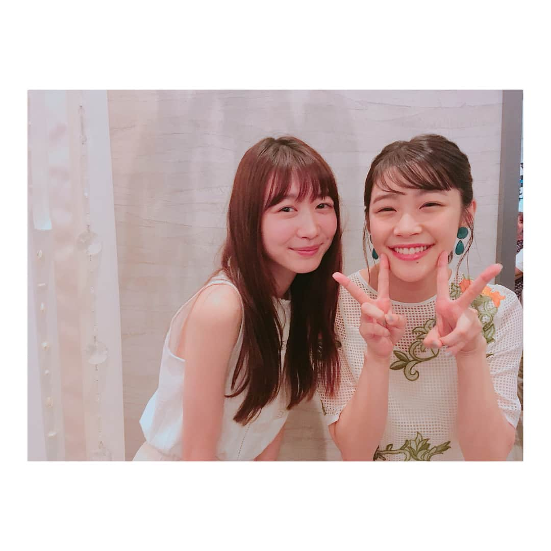 加村真美さんのインスタグラム写真 - (加村真美Instagram)「ツイッターにも載せたけど嬉しいからこっちにも😎💓 「咲」で共演した岡本夏美ちゃんに久しぶりに会えました！！！！ 本当にうれしい😭💓💓💓 めちゃくちゃ可愛かったです！！！！！！！！！！ #咲 #instagram」7月9日 21時59分 - kamura_mami