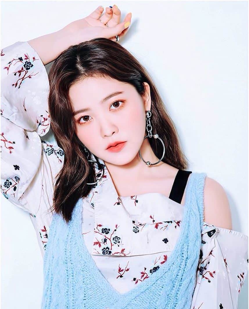 イェリさんのインスタグラム写真 - (イェリInstagram)「Sorry for being inactive 😫」7月10日 1時22分 - redvelvet_yeri