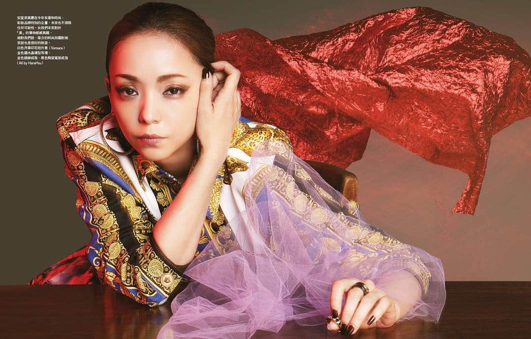 レスリー・キーさんのインスタグラム写真 - (レスリー・キーInstagram)「VOGUE Taiwan July 2018 Cover - NAMIE AMURO her last Vogue Cover story ! 安室奈美恵 2018年 引退記念 最後のVOGUE表紙と巻頭！ Photographed by Leslie Kee  Styling by Akira Noda  Hair Makeup by Akemi Nakano  @voguetaiwan @voguejapan @voguekorea @voguechina @vivi_mag_official @namieamuroofficial @namie_amur00fficial @riz_tokyolady @suzukikazunari @fendi @balenciaga @versace @zaozao7745 @vani_xu @annyting1025 @septemberleu @suzuki_ult @kumima007 @sayumi7 @akoakotanaka @lovelymakirin @nakamura_mayumi @yoshiki_minato @jun_aoyama_ @crown0116 @judychou0608 @wind0411 @jimichoustudio @thechihara @sweet_editors @ami_yonaga @megastar1120 #lesliekee #voguetaiwan #voguejapan #namieamuro #安室奈美恵」7月10日 10時05分 - lesliekeesuper