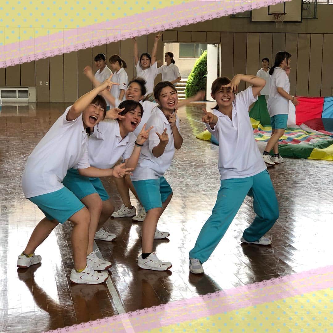 のインスタグラム：「＠子ども学科 今日は1日☀️暑かったですね💦💦体育館では子ども学科1年生がパラバルーン練習をしていました✨みんな頑張っていますね🌈 . #福岡女子短期大学 #福岡女子短大 #福女短 #パラバルーン #幼児体育 #体育 #遊び #運動好き #fwjc #子ども学科 #幼稚園の先生 #保育士 #幼稚園教諭 #保育士の卵 #元気いっぱい #素敵な思い出 #友達 #クラスメイト #キラキラ #笑顔 #childcare #playtime  #enjoy #fun #photography #our_everyday_moments #uniteinmotherhood」