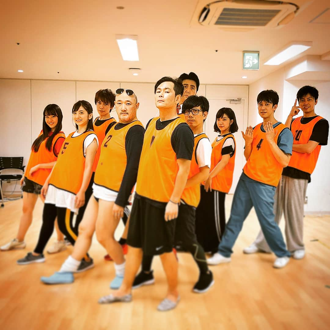 佐竹正史さんのインスタグラム写真 - (佐竹正史Instagram)「吉本坂46 第五次オーディション 東京Bチーム 本日審査終了しました。 大先輩と一緒に一生懸命踊ってきました。 あとは結果を待つのみ。 . 身体がバキバキ。 . ビール飲みたい🍻 . . .  #吉本坂46 #ダンス審査 #魂のステップ  #ココリコ遠藤 さん #バッファロー五郎竹若 さん #くまだまさし さん #竹村仁志 さん #坂本麻子 さん #夏瀬ゆの さん #しゅんしゅんクリニックp #ラフレクラン西村 #3時のヒロイン福田 #ビスケッティ佐竹 #佐竹オススメンバー #お笑い好きな人と繋がりたい  #位置的にひょっこり顔出すしかなかった」7月11日 0時43分 - sataketty