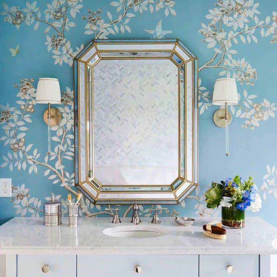 Roxy Sowlaty Interiorsのインスタグラム：「Favorite @graciestudio wallpaper!!! Completes any room 🌟🌟🌟」