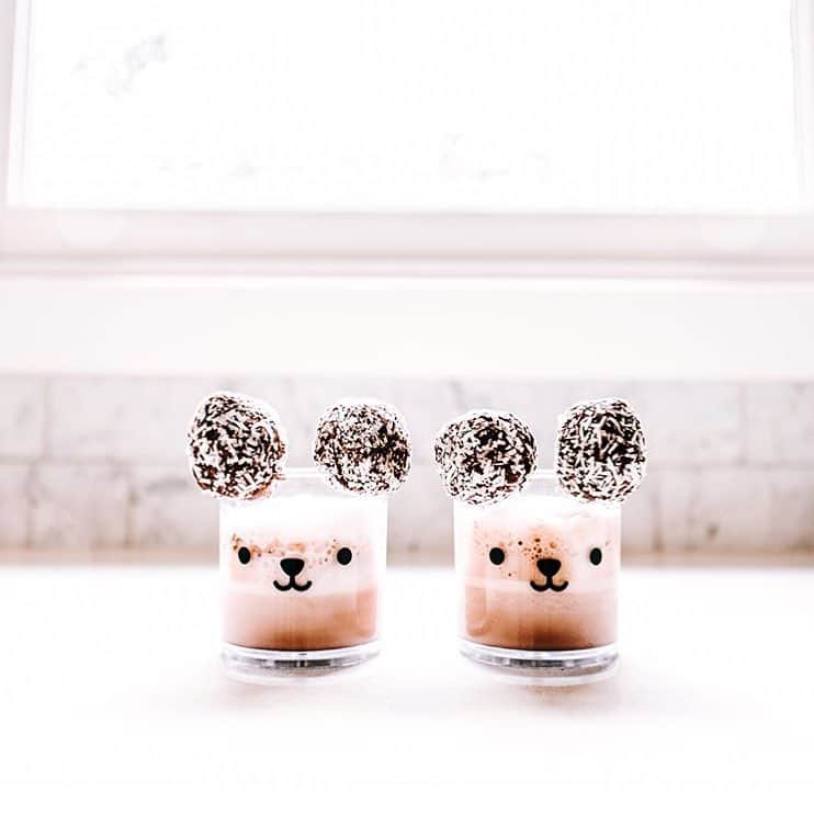 mama parfait(ママ パルフェ) のインスタグラム：「. 👶 today's photo by @thebearcubclub . . My Little Bear Cubs🐻」