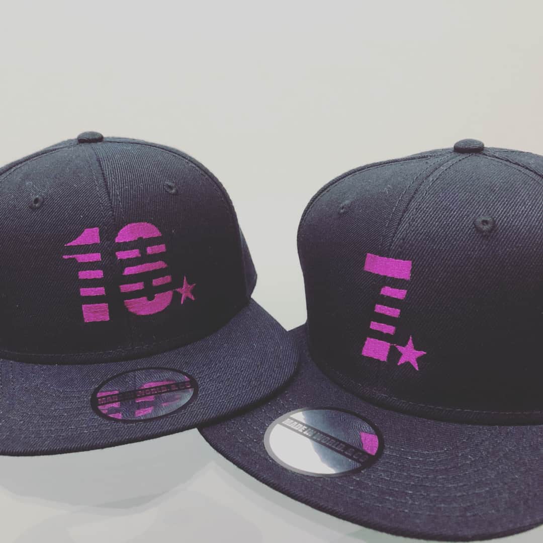 望月嶺臣のインスタグラム：「コラボキャップかっこいいです！ 愛用させてもらいます。  #madeinworldandco #madeinworld #メイドインワールド #京都サンガ #sanga #コラボキャップ #cap @madeinworld16」