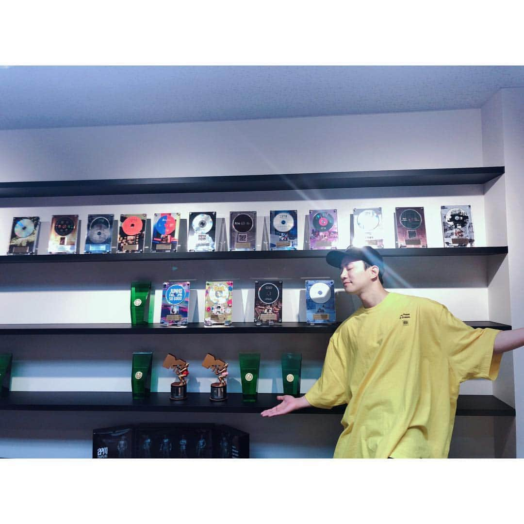 ジュノ さんのインスタグラム写真 - (ジュノ Instagram)「위대한 업적 #2pm #JUNHO #oriconchart1st #goldendisk #mtvawards」7月11日 14時50分 - le2jh