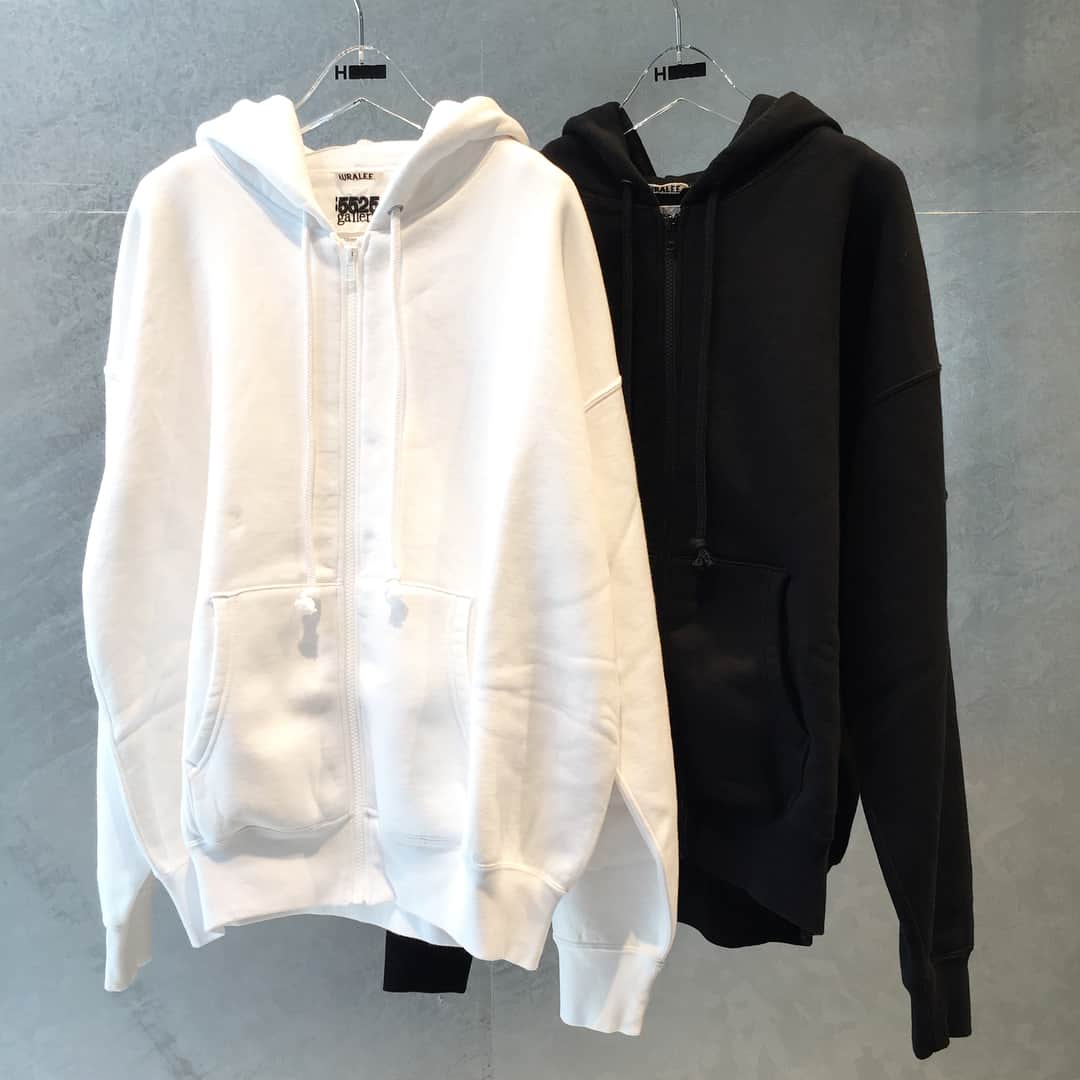 H BEAUTY&YOUTHさんのインスタグラム写真 - (H BEAUTY&YOUTHInstagram)「＜5525gallery＞ × ＜AURALEE＞ zip up hoodie ¥30,000-(+tax) pull over hoodie ¥28,000- (+tax) snap cardigan ¥30,000- (+tax)  @auralee_tokyo  @h_beautyandyouth  #AURALEE #5525gallery #H_beautyandyouth #unitedarrows」7月11日 15時03分 - h_beautyandyouth