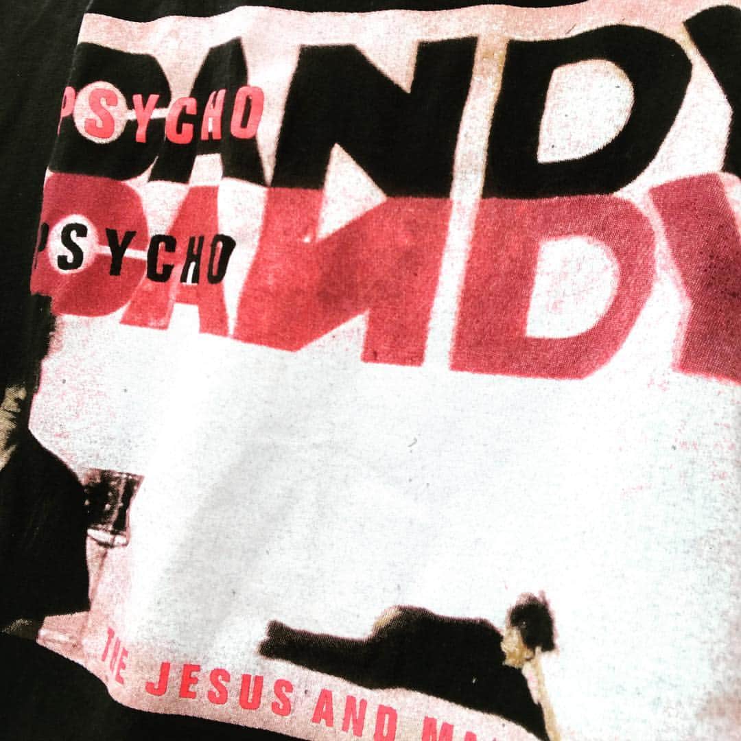 米田貴紀のインスタグラム：「ジザメリって略称気持ちいい👍  #jesusandmarychain」