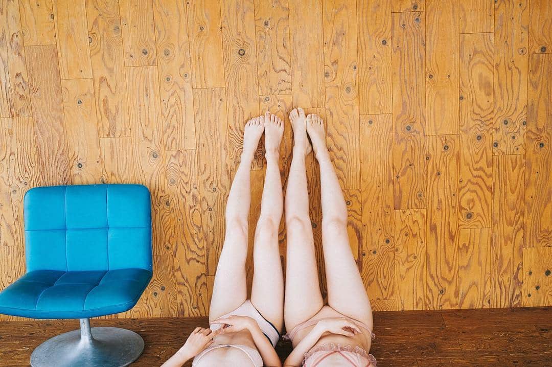 花盛友里のインスタグラム：「👣👣👣 . . . #花盛コラボ下着 #726発売」