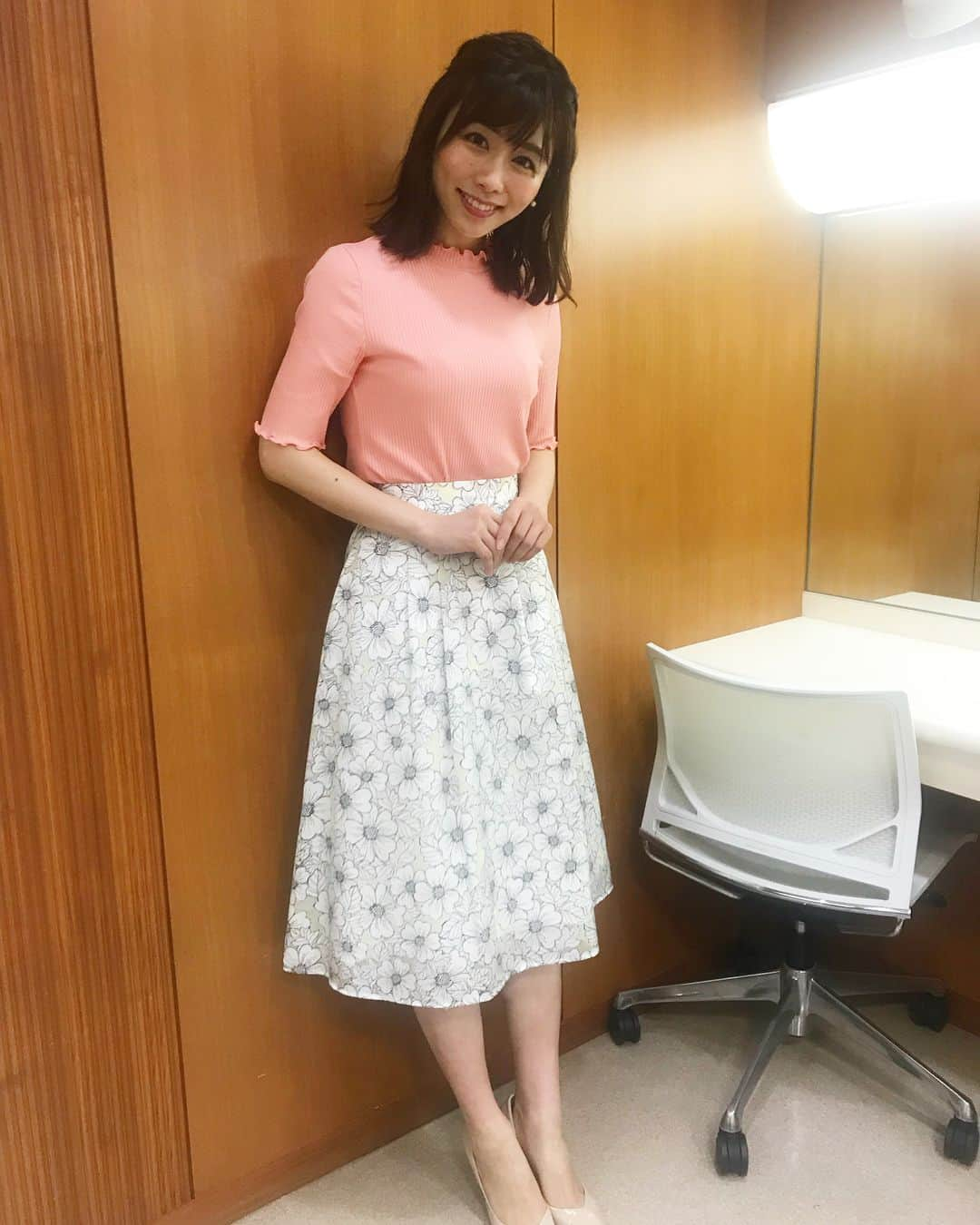 伊藤京子さんのインスタグラム写真 - (伊藤京子Instagram)「. 番組後、延長後半戦だけリアルタイムで見られたクロアチア対イングランド戦！ スタッフさん出演者のみんなで結果を見守りました😂💓 . W杯も後は3位決定戦と決勝戦を残すのみ！毎日寝不足だったけど楽しい毎日だったから終わりがくると思うと寂しいなぁ😢 . #クロアチアを応援していたので嬉しい#モドリッチが好き#フランスも好きだから決勝戦どちらを応援して良いかわからなくなっています笑 #はやドキ#TBS#伊藤京子」7月12日 12時20分 - kyoko_ito1128