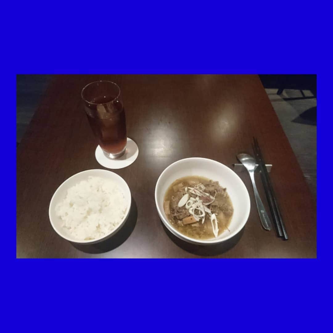 mizuhoのインスタグラム：「ㅤㅤㅤㅤ Meal  Boiled rice and cow streaks Cow streaks are often simmered and it was delicious!  食事  ご飯と牛スジの煮込み 牛スジがよく煮込まれていて、美味しかった!!」