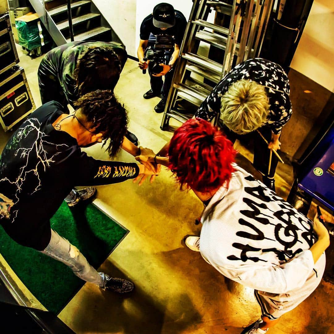 MY FIRST STORYさんのインスタグラム写真 - (MY FIRST STORYInstagram)「MY FIRST STORY S･S･S TOUR 2018  Thank You!! Zepp Tokyo Day1!! Photo by Takashi Konuma  #myfirststory #マイファス #SSStour」7月12日 15時31分 - myfirststoryofficial