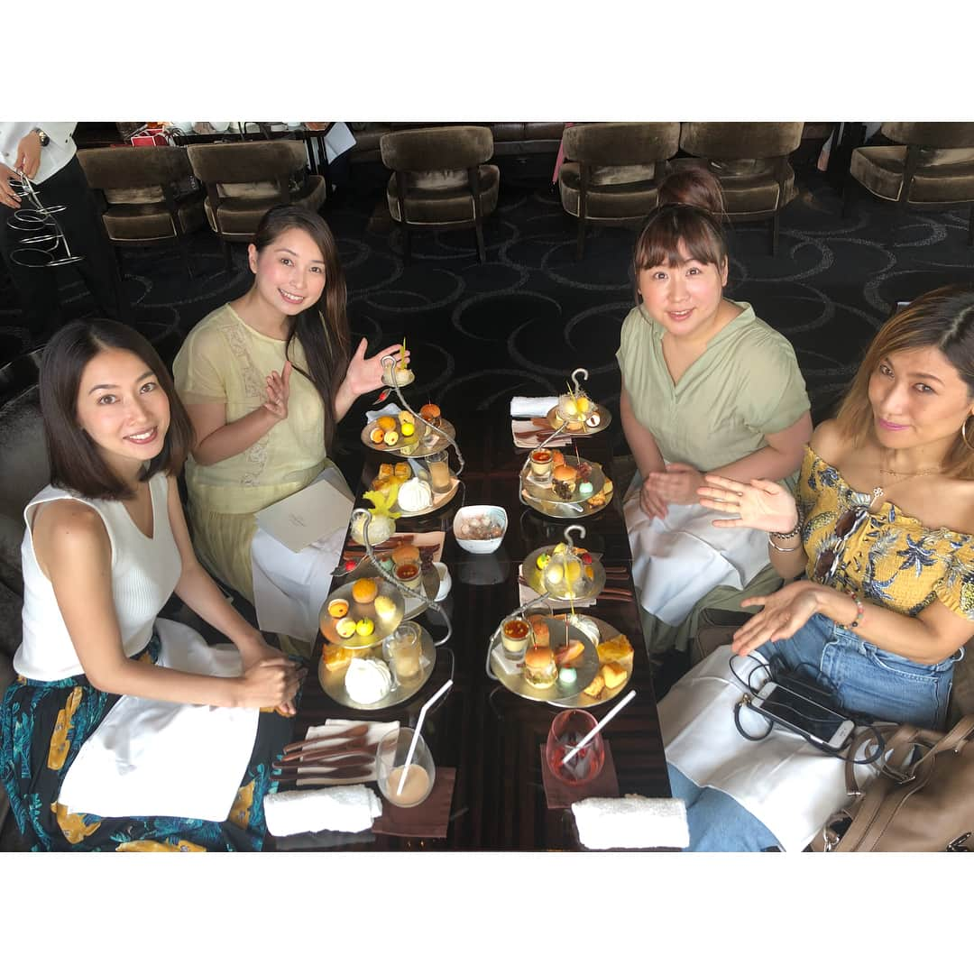 小林恵美さんのインスタグラム写真 - (小林恵美Instagram)「Afternoon tea at Palace hotel Tokyo💗 #パレスホテル東京 #月1の楽しみ #アフタヌーンティー会」7月12日 19時32分 - emichan0101