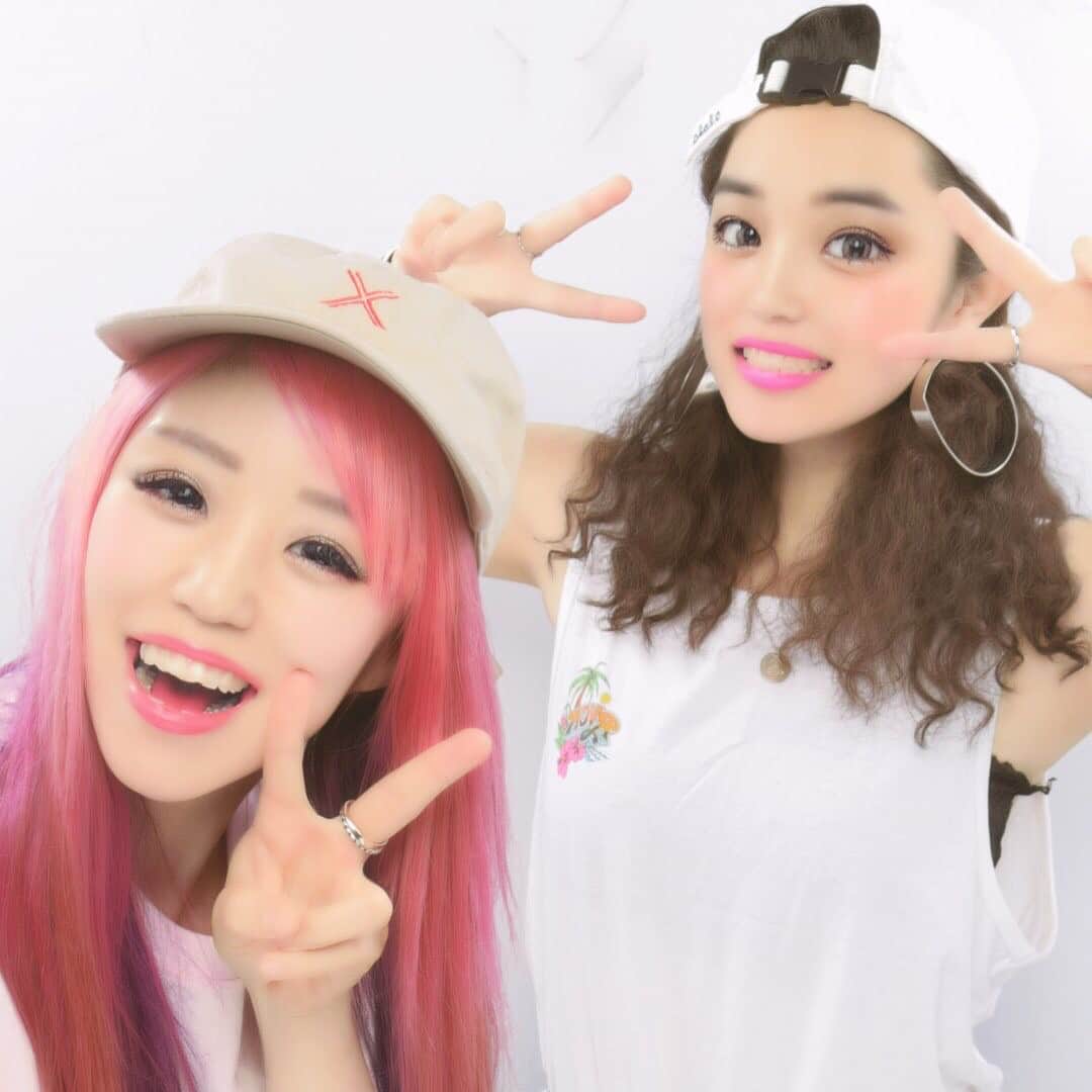 あやぺたのインスタグラム：「みんなに大阪でいってほしい居酒屋がある！上本町六丁目！ハイハイタウンのよこ！うちのお父さんがオーナーで最高にかわいい看板娘みお(@mio_412)おる居酒屋「いし井」 いってみて！ なんばとか心斎橋から10分もかからんよ！ まじで料理がうまい！」